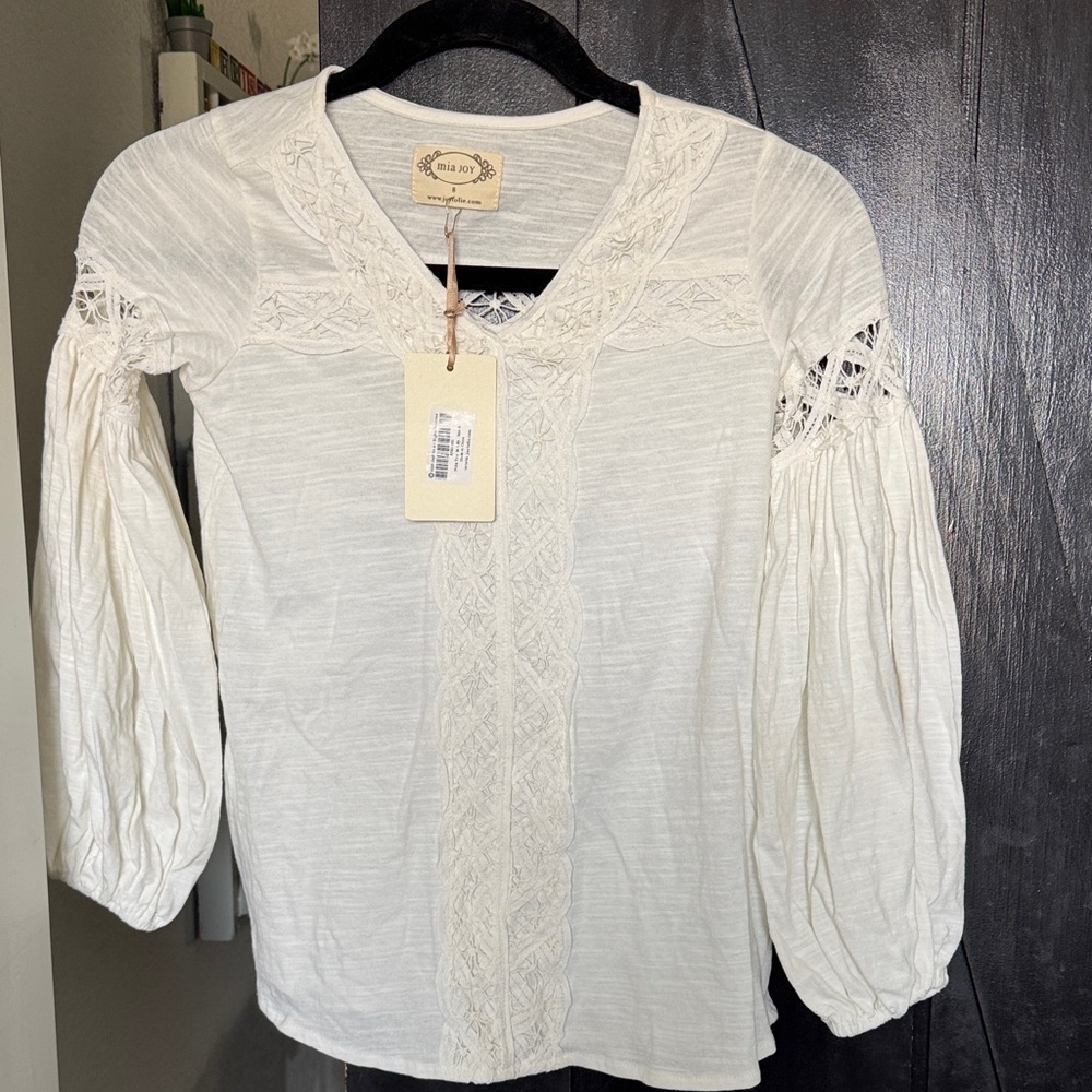 Joyfolie Cream Lace Detail Blouse